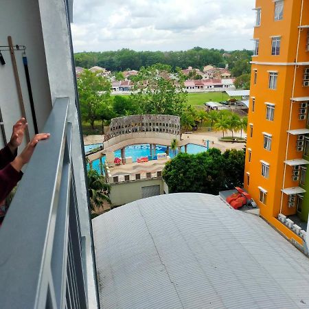 B Lagoon Muslim Apartment Малакка Экстерьер фото