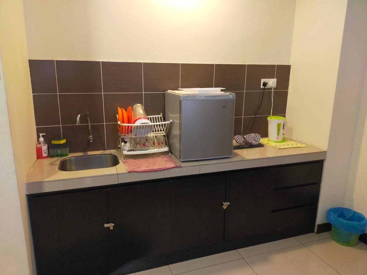 B Lagoon Muslim Apartment Малакка Экстерьер фото